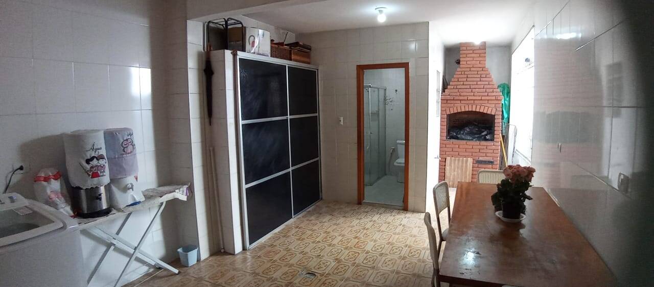 Casa à venda com 3 quartos, 177m² - Foto 2