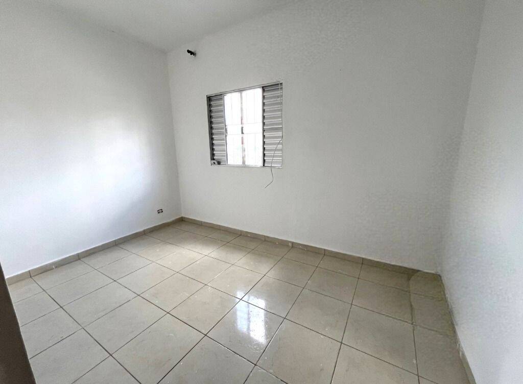 Casa à venda com 5 quartos, 140m² - Foto 9