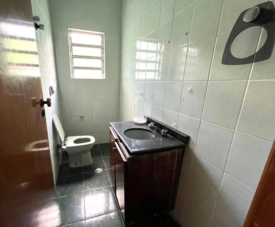 Casa à venda com 5 quartos, 140m² - Foto 25