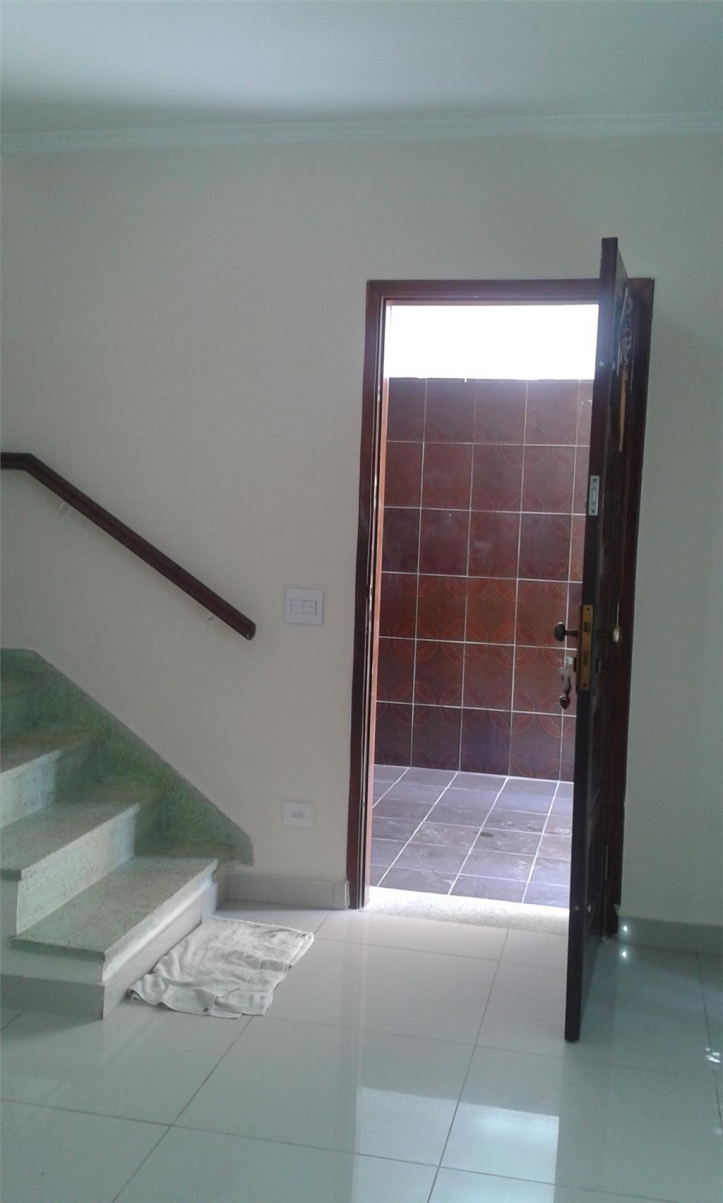 Sobrado à venda com 4 quartos, 200m² - Foto 3