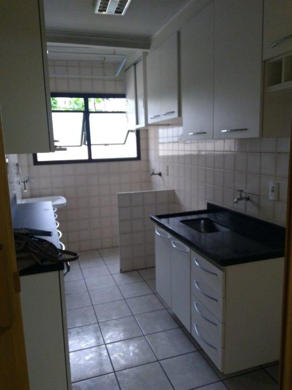 Apartamento à venda com 2 quartos, 47m² - Foto 2