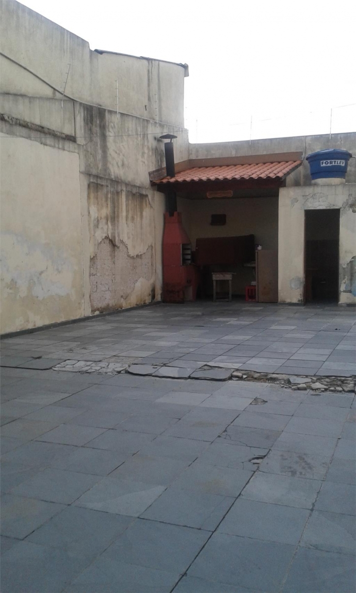 Sobrado à venda com 3 quartos, 200m² - Foto 4