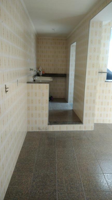 Sobrado à venda com 3 quartos, 300m² - Foto 3