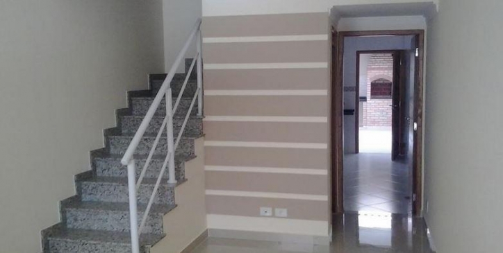 Sobrado à venda com 3 quartos, 120m² - Foto 1