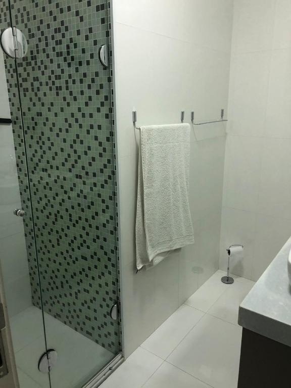 Sobrado à venda com 3 quartos, 200m² - Foto 4