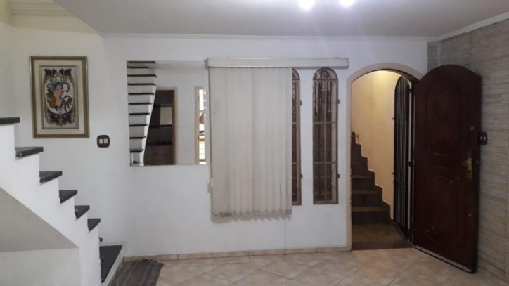 Sobrado para alugar com 2 quartos, 140m² - Foto 1