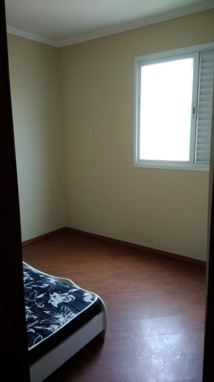 Apartamento à venda com 3 quartos, 70m² - Foto 2