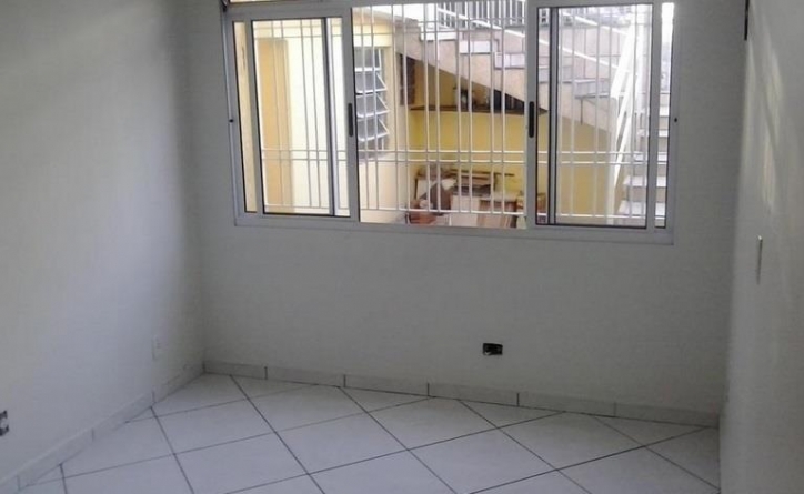 Casa à venda com 3 quartos, 170m² - Foto 2