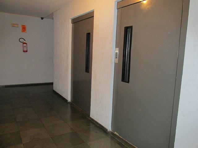 Apartamento à venda com 2 quartos, 57m² - Foto 10