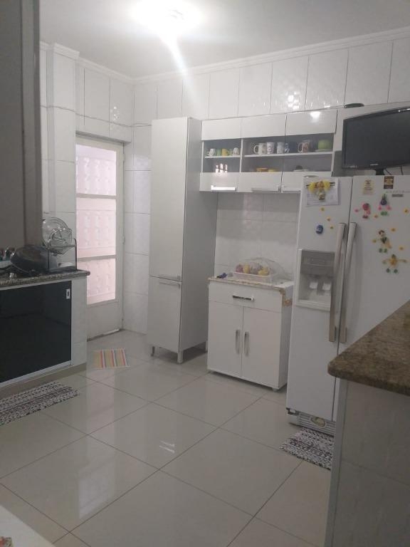 Casa à venda com 2 quartos, 230m² - Foto 22