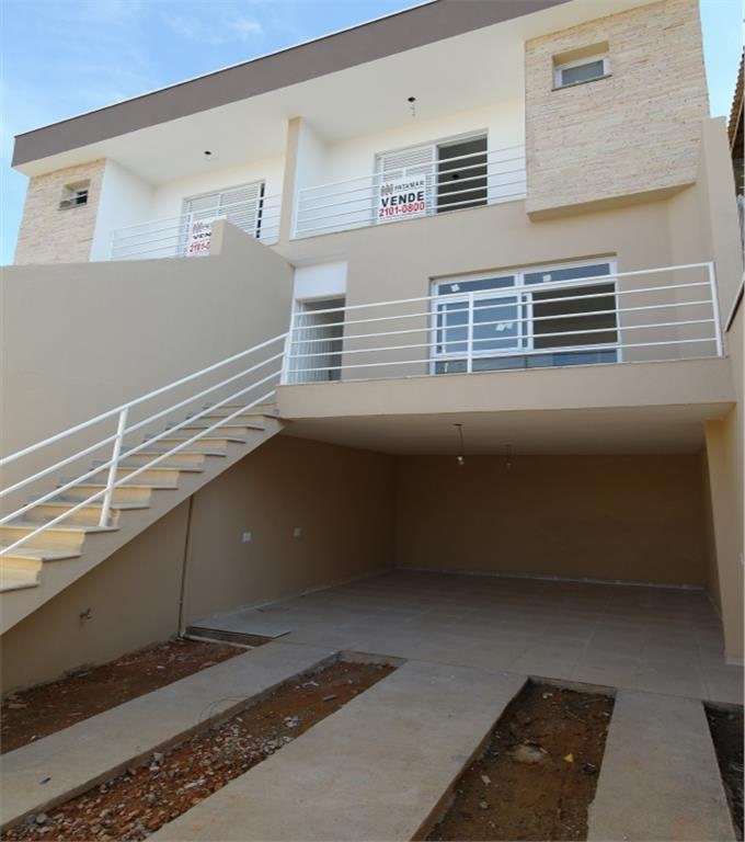 Sobrado à venda com 3 quartos, 128m² - Foto 1