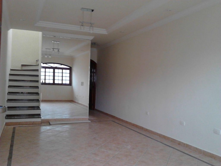 Sobrado à venda com 3 quartos, 150m² - Foto 1