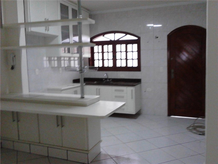 Sobrado à venda com 3 quartos, 150m² - Foto 3