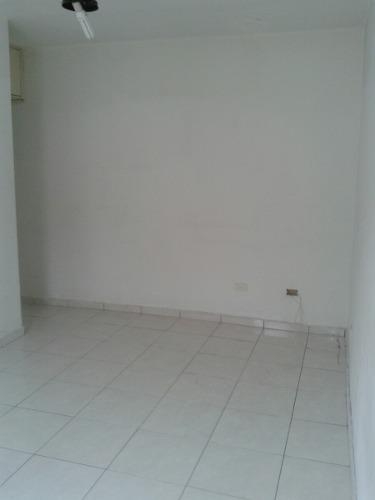 Apartamento à venda com 2 quartos, 65m² - Foto 2