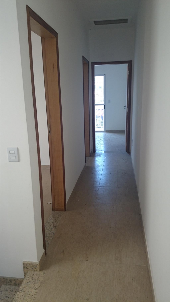 Sobrado à venda com 3 quartos, 100m² - Foto 4