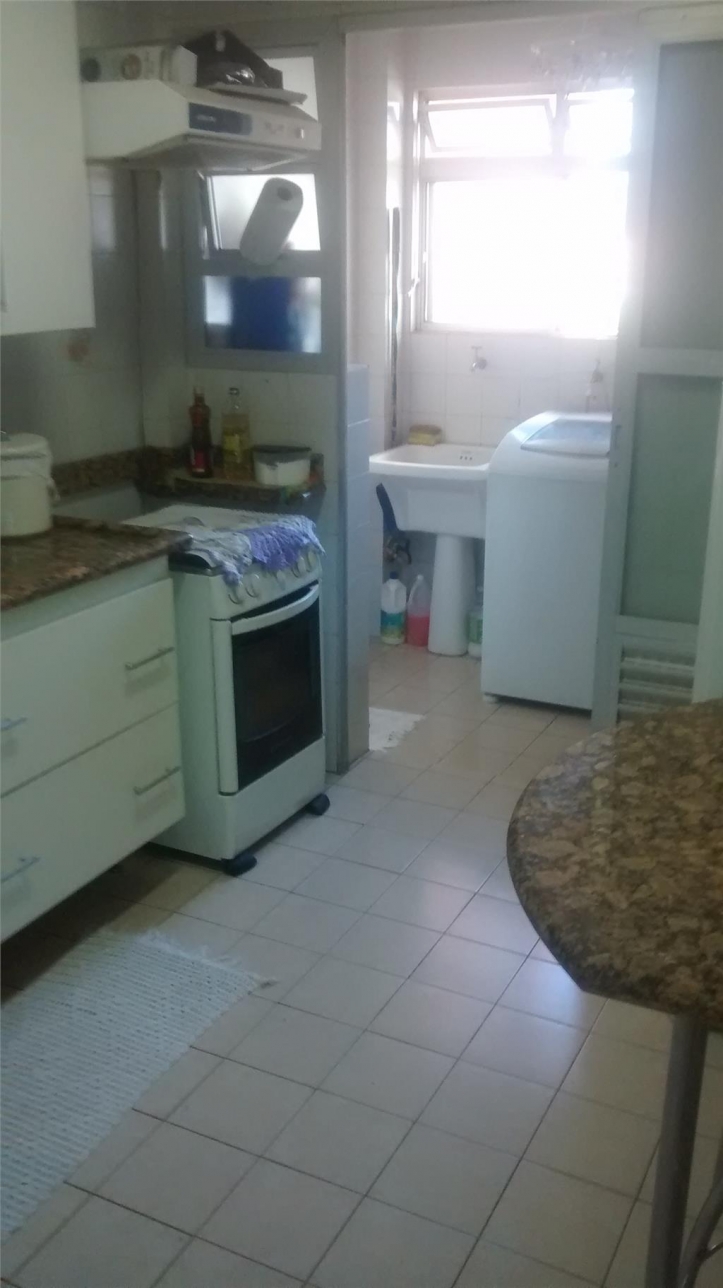 Apartamento à venda com 2 quartos, 63m² - Foto 4