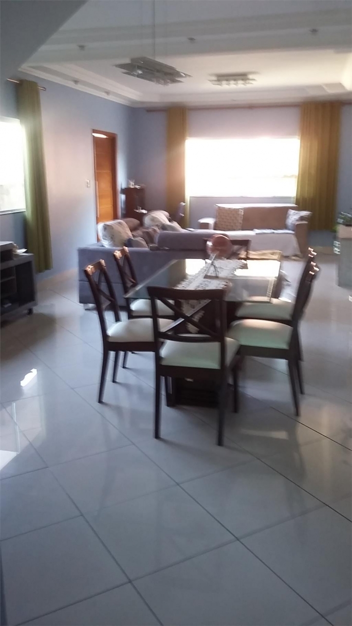 Sobrado à venda com 3 quartos, 300m² - Foto 4