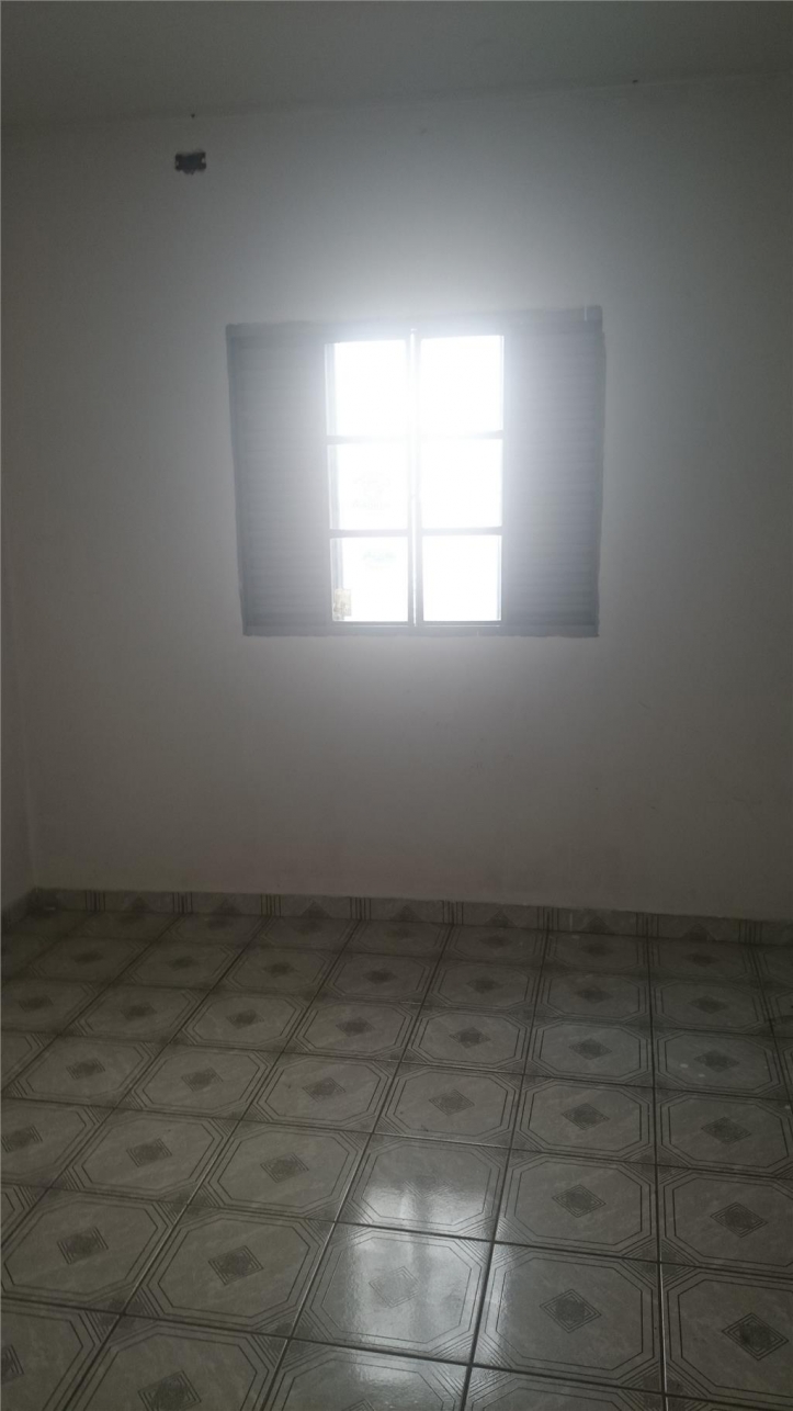 Casa à venda com 4 quartos, 230m² - Foto 2