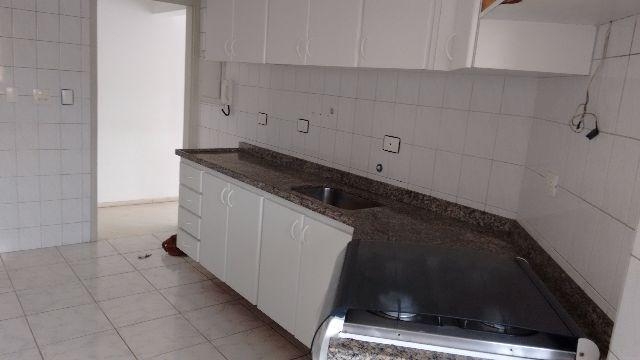 Apartamento à venda com 2 quartos, 62m² - Foto 2