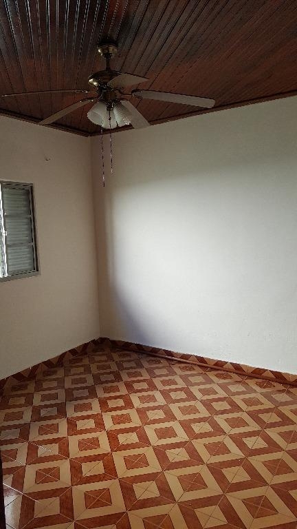 Casa à venda com 3 quartos, 80m² - Foto 2