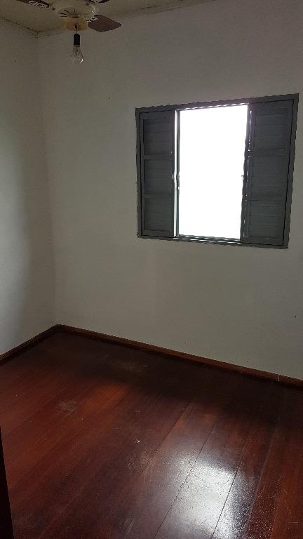 Casa à venda com 3 quartos, 80m² - Foto 13