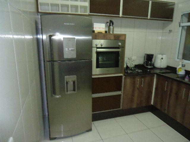 Sobrado à venda com 2 quartos, 90m² - Foto 1