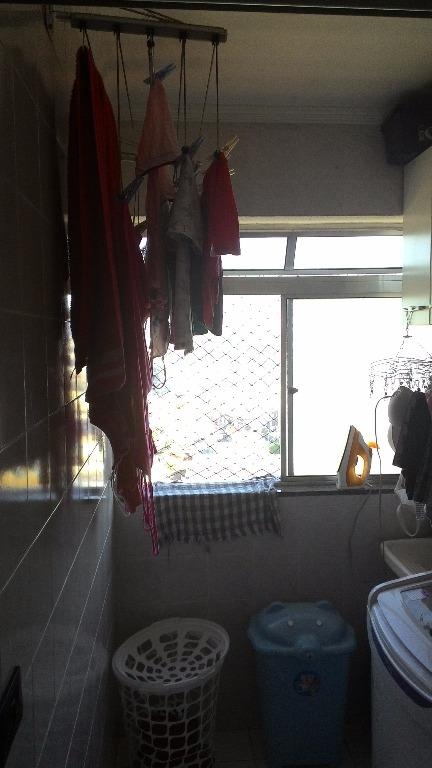 Apartamento à venda com 2 quartos, 56m² - Foto 2