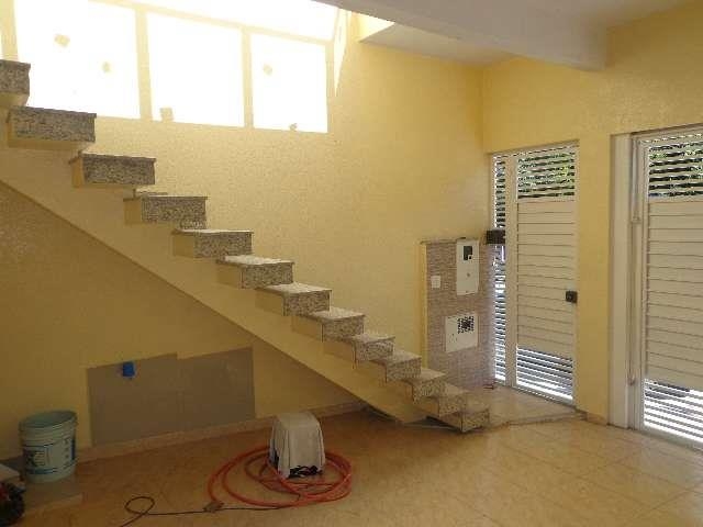 Sobrado à venda com 3 quartos, 232m² - Foto 2