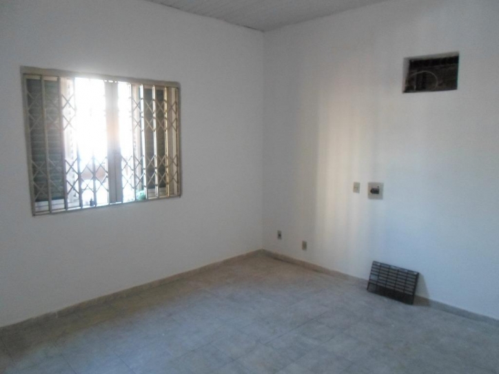 Casa para alugar com 5 quartos, 230m² - Foto 2