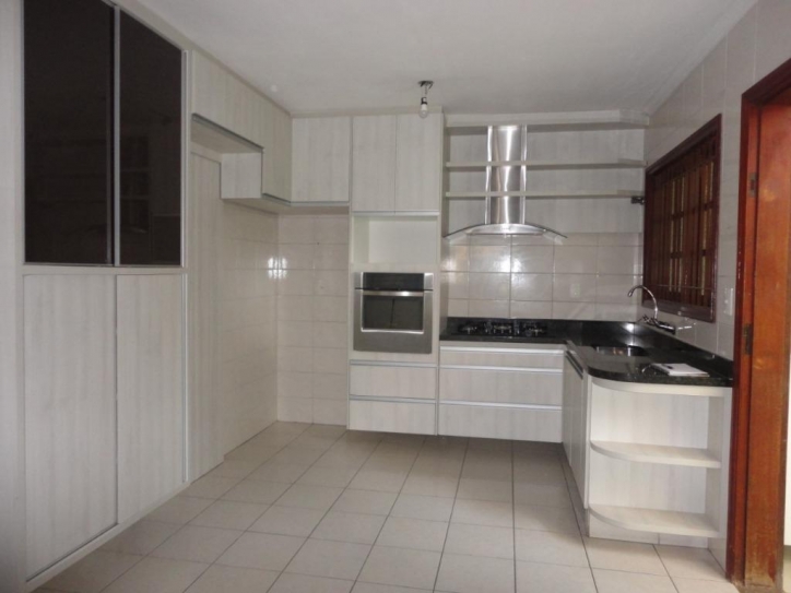 Sobrado à venda com 2 quartos, 150m² - Foto 1