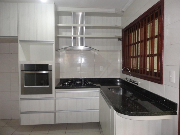 Sobrado à venda com 2 quartos, 150m² - Foto 4