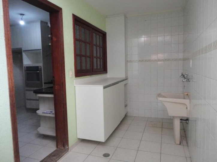 Sobrado à venda com 2 quartos, 150m² - Foto 5