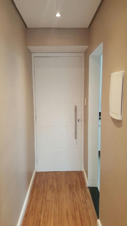 Apartamento à venda com 2 quartos, 60m² - Foto 2