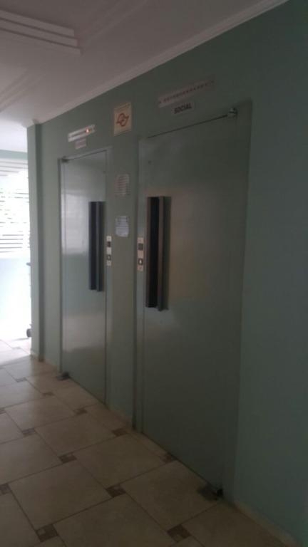 Apartamento à venda com 2 quartos, 60m² - Foto 10